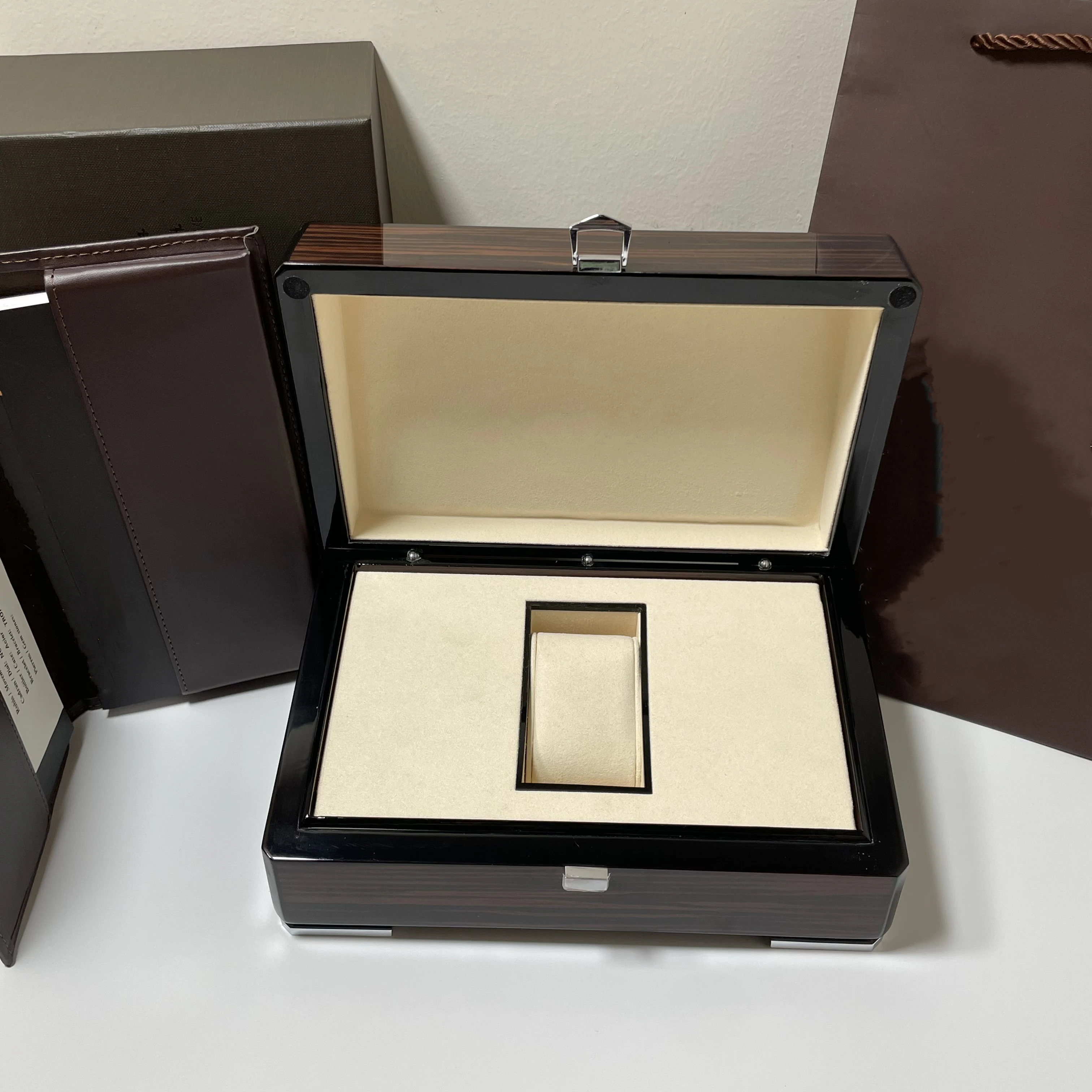 Factory direct supply brown belt Pp log watch box high-end brand with file card can be customized AAA watch gift box