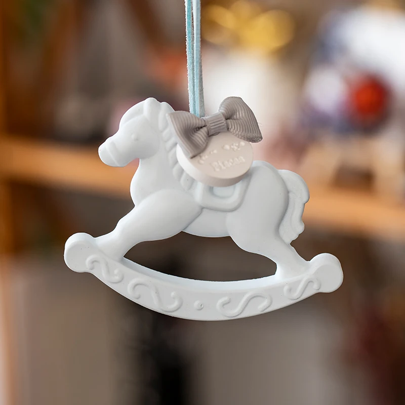 

3D Horse Tag Pendent Making Silicone Mold DIY Aromatherapy Gypsum Car Hanging Ornaments Clay Plaster Crafts Home Decor Mould