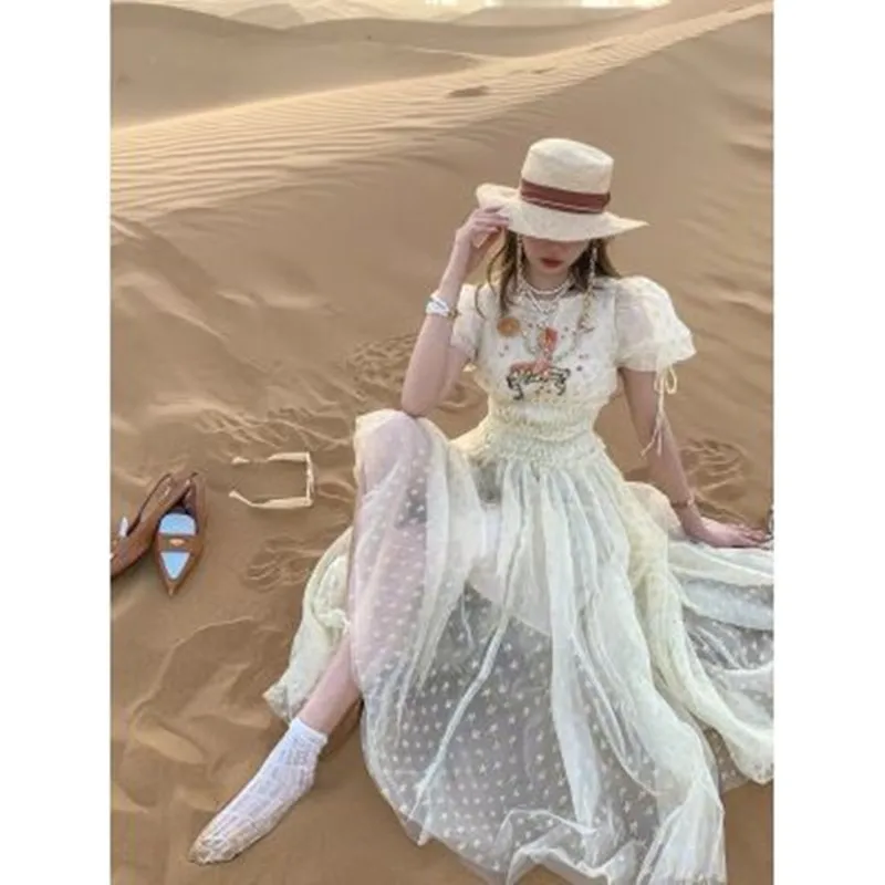 

New Fashion Temperament Short Sleeve Summer Dress Women French Vintage Puff Sleeve Embroidery Dresses Vestidos
