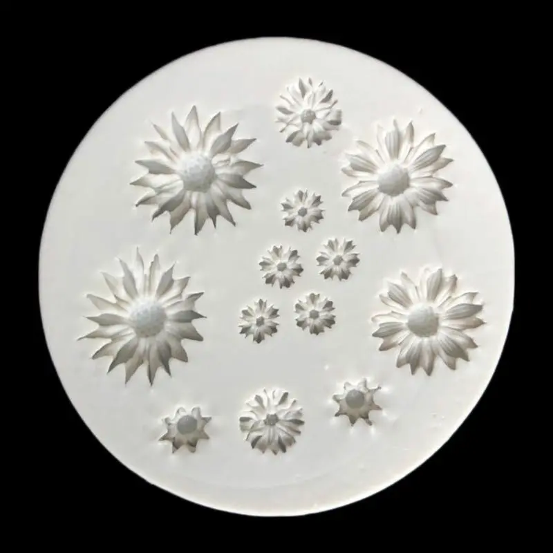 

Daisy Wild Chrysanthemum Flower Shape Silicone Mold Baking Mold Fondant Cake Decorating Tools Resin Mould