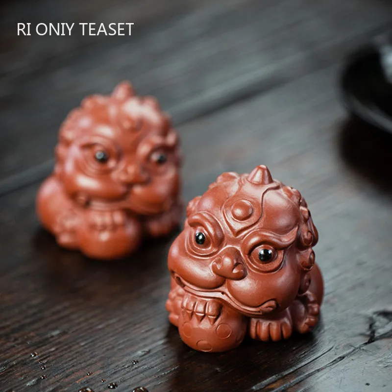 

Chinese Purple Clay Tea pet Lucky Lion Statue Figurine Ornaments Handmade Sculpture Desktop Crafts Home Tea Set Decoration Gifts