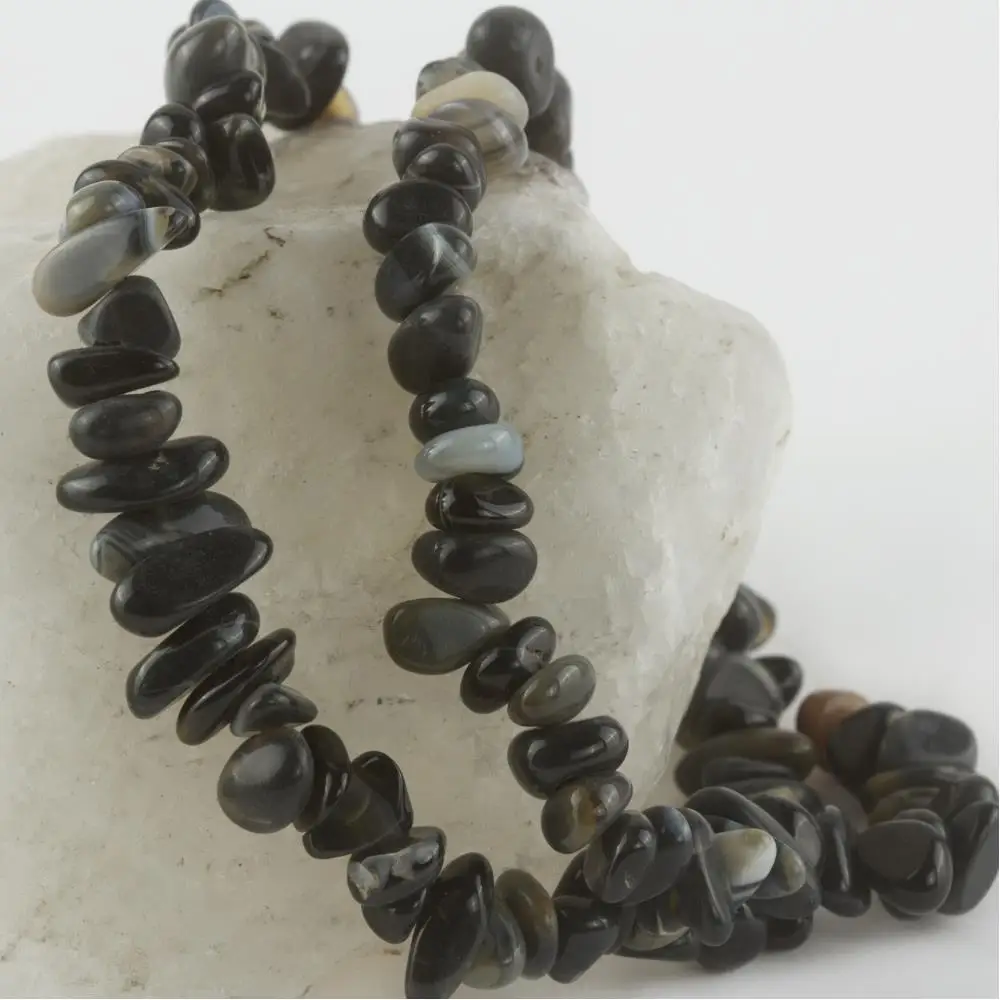 

Broken agate natural stone