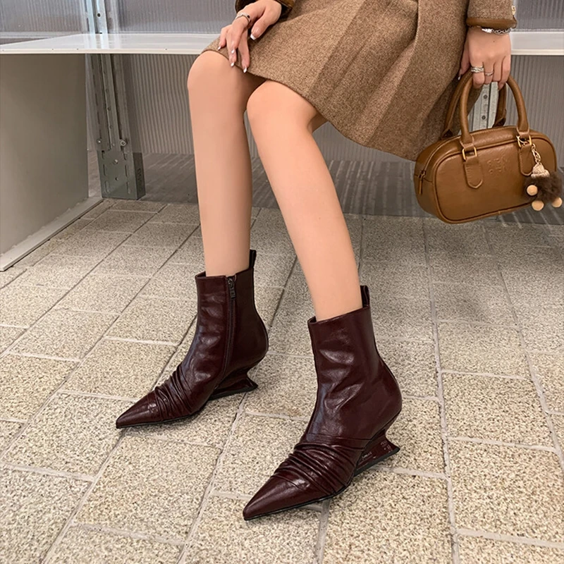 НОВЫЕ осенне-зимние женские ботинки женская обувь из спилка туфли на странном