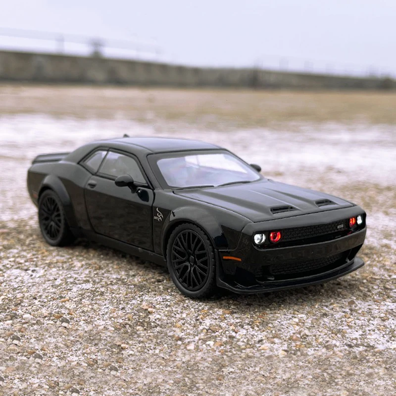 Model Diecasts Metal Sports Car Model Simulation Sound Light Collection Boys Toy Gift