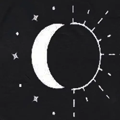 В наличии новая женская футболка без рукавов средней длины с круглым вырезом