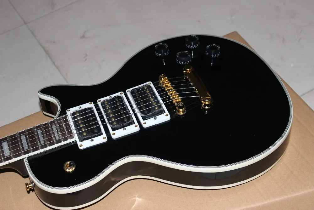 

Custom electric guitar with 3 pickups black color gitaar mahogany body ,Support customization