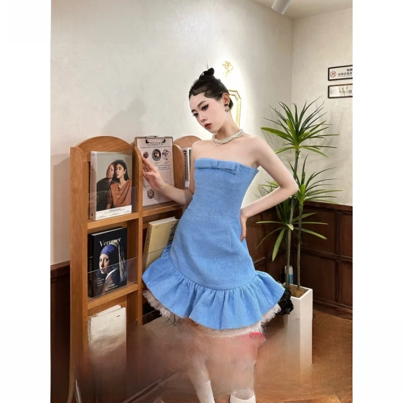 Женское платье-футляр с юбкой-годе в обтяжку