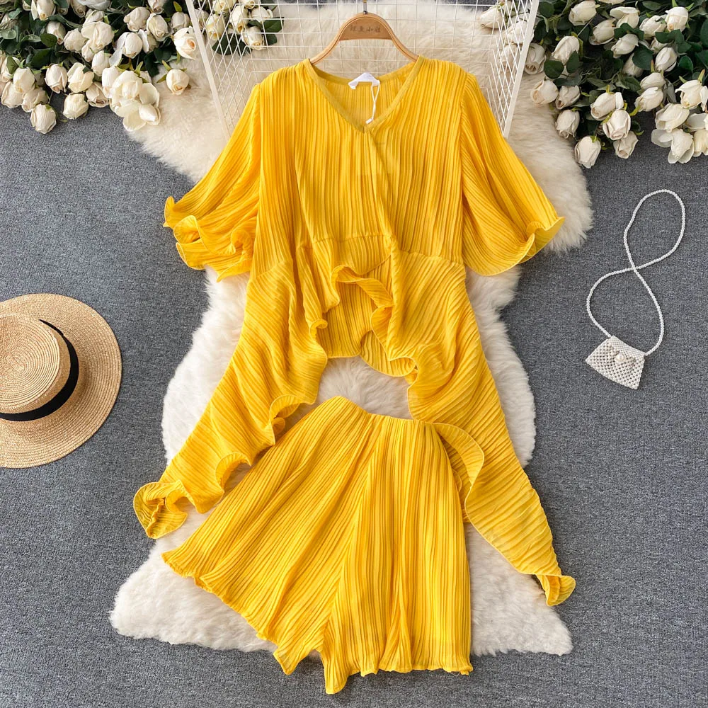 

SuperAen 2022 Summer Solid Irregular Pleated V Neck Chiffon Top and Shorts Two Pieces Sets