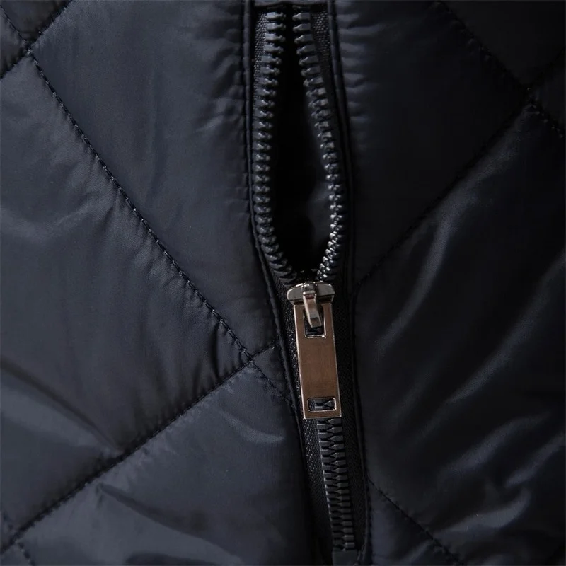Зимняя мужская хлопковая куртка на молнии с воротником-стойкой однотонная