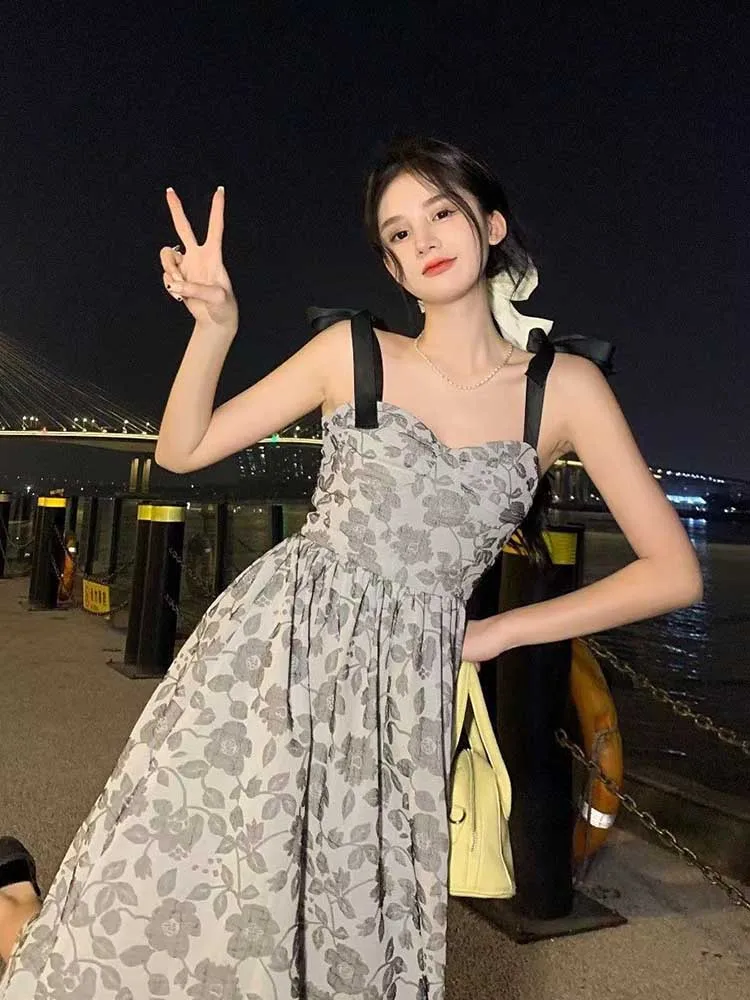 

Дизайнерское платье миди для женщин, модные милые халаты на бретелях, женские праздвечерние чные платья, лето 2022, женские простые шикарные п...