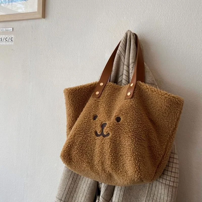 

Tote Bags for Women Winter Plush Bag Fashion Furry Handbag Women's Shoulder Bags Portable Fluffy Bag Large Capacity Fur Bag 2023