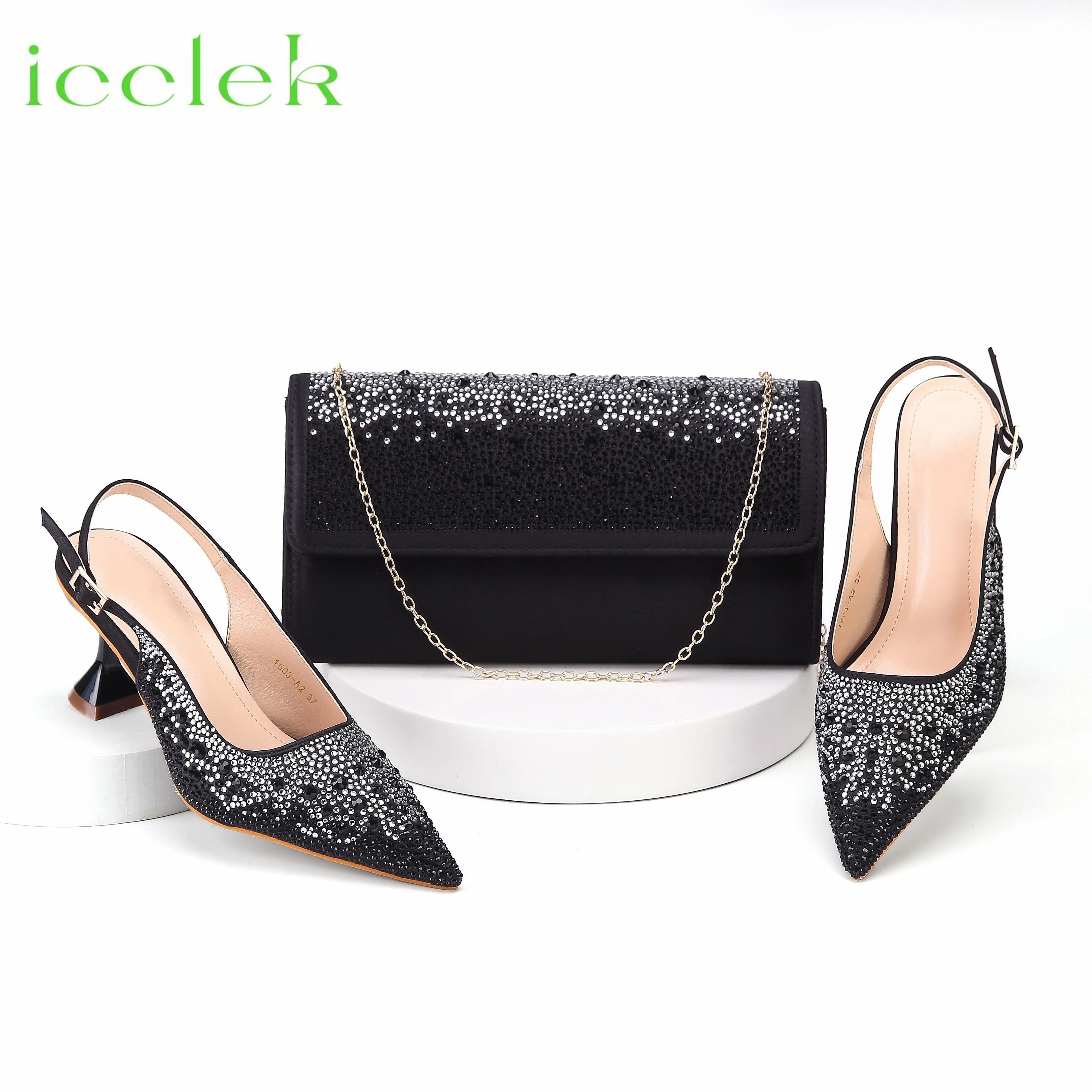 

2023 Black Color Pointed Toe Ladies Sandal Decorated with Crystal For Mature Women Wedding Party Pump