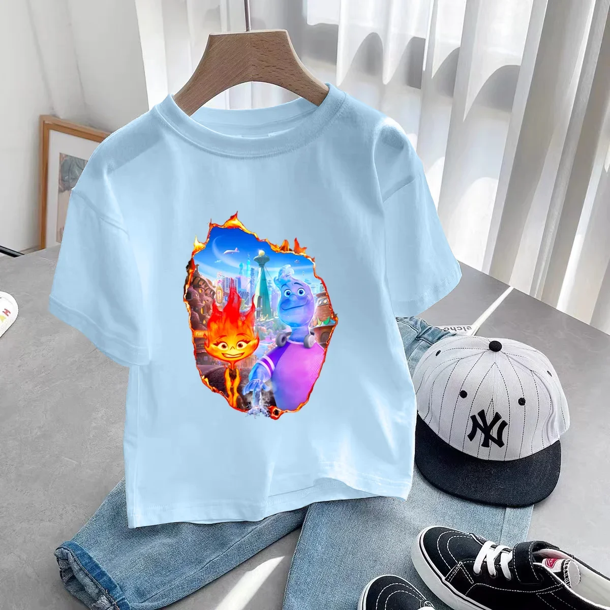 Летняя детская футболка с коротким рукавом и круглым вырезом принтом