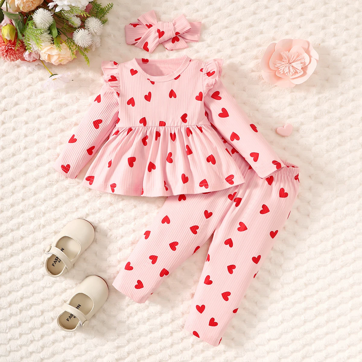 

Комплект для девочек, новинка осень 2023, модные повседневные штаны с длинным рукавом и мультяшным принтом Love для девочек, повседневная детская одежда