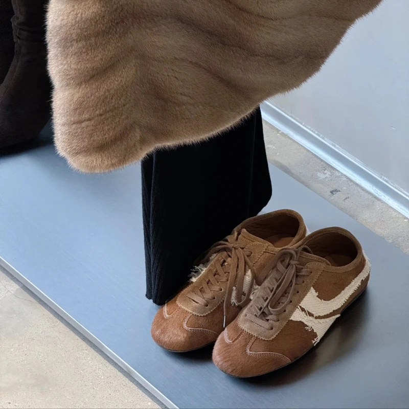 Женские кроссовки из натуральной кожи