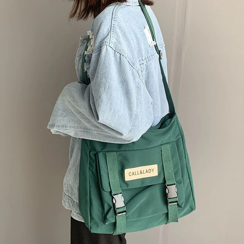 

Fashion Classic Simple Messenger Bag Women's South Korea Chic Postman Bag Lady Student Nylon Waterproof Canvas Schoolbag
