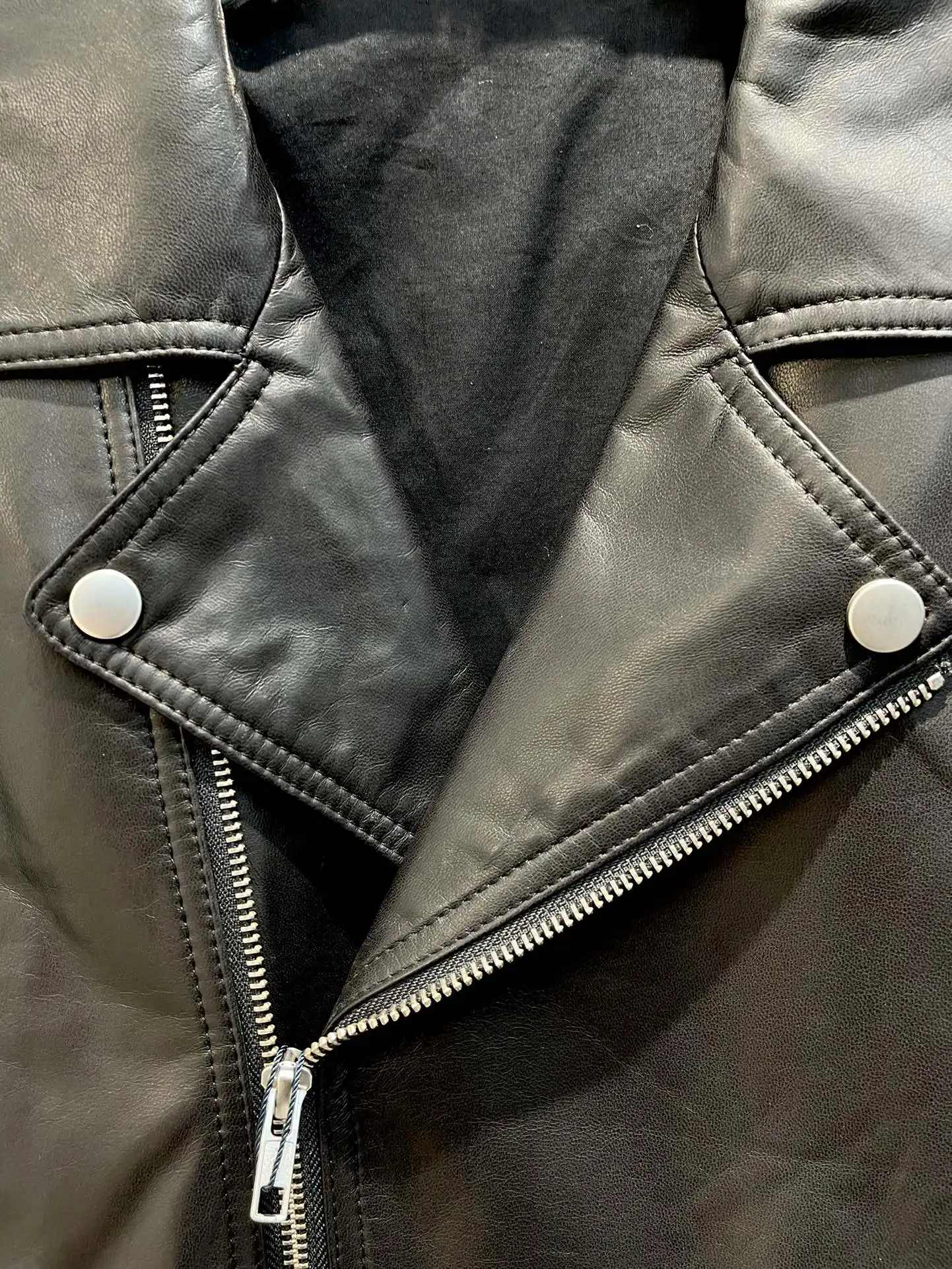 Top Quality Basic All-match Moto Leather Jacket Men and Women 2022 Autumn Winter Casual False Pocket Decoration Clothes