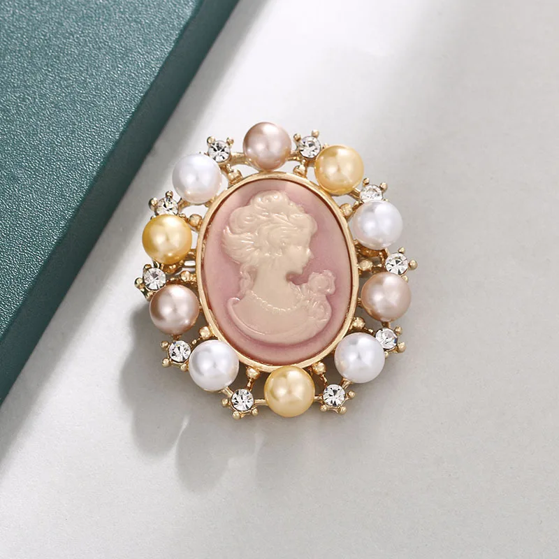 

Luxury Brand Brooch for Women Designer Vintage Beauty Head High-grade Pin Small Pearl Corsage Free Shipping
