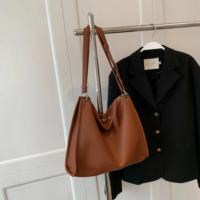 

2023 модная женская сумка через плечо, сумки через плечо, Женский брендовый дизайнерский кошелек, сумка через плечо из искусственной кожи, однотонная