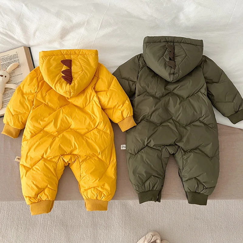 Рисунок 2 - Детский комбинезон с капюшоном