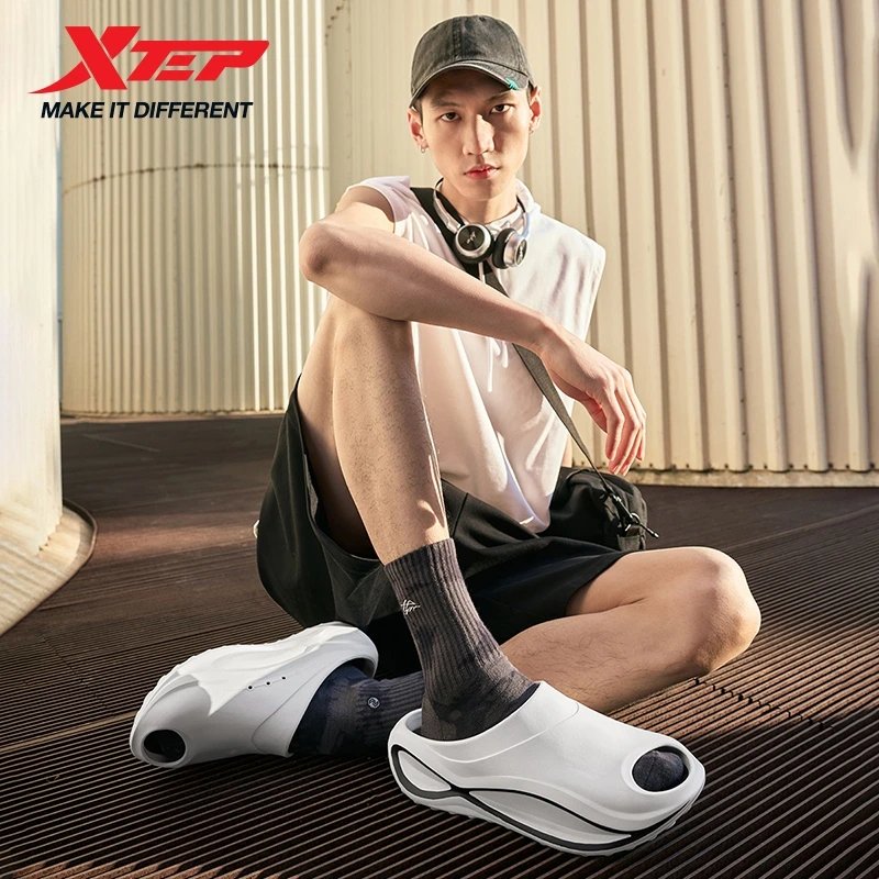 Мужские тапочки Xtep Starfall
