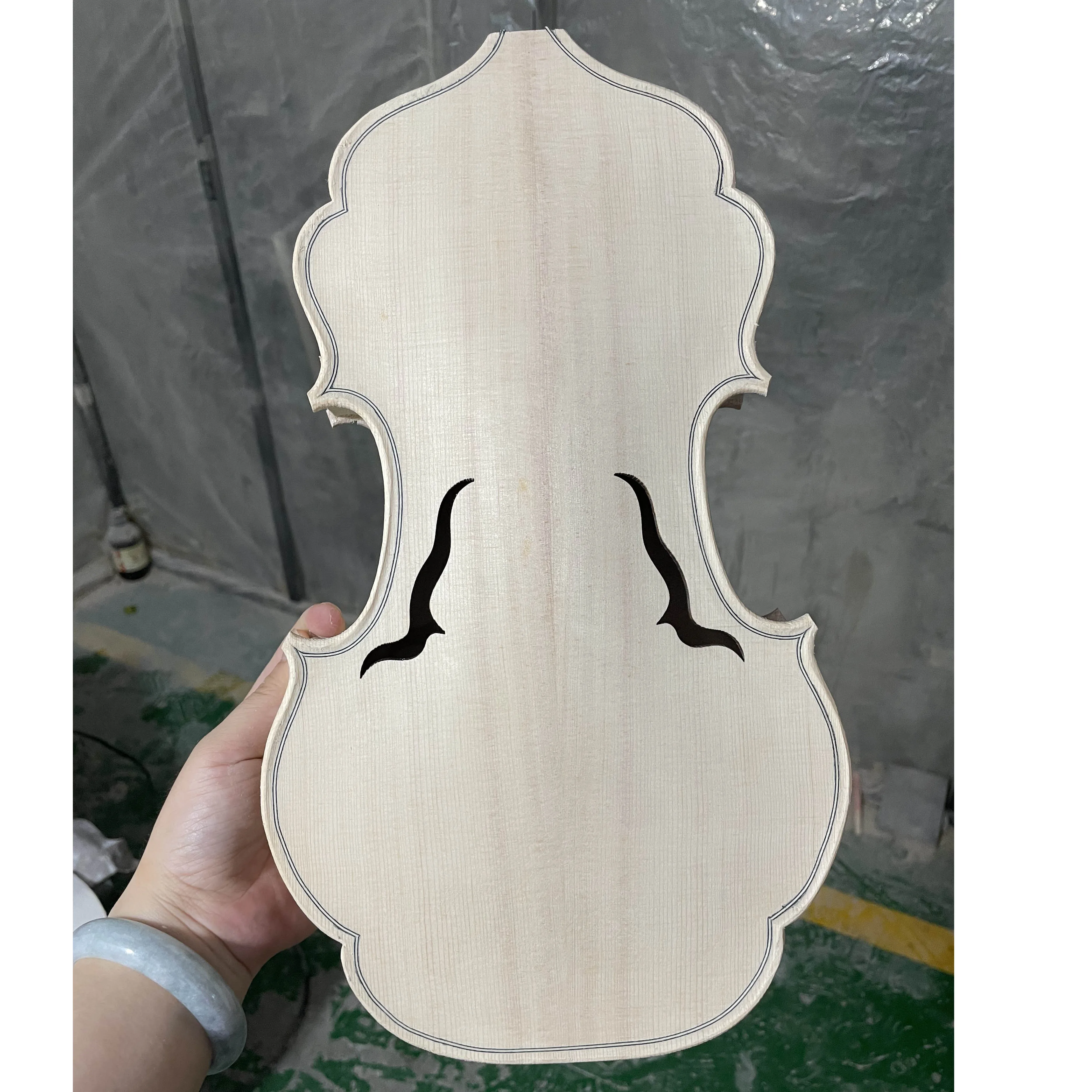 

Newest Semi-finished Special Shape Beautiful 4/4 Violin Body Spruce Top Panel Maple Back Handmade Rare White Violin