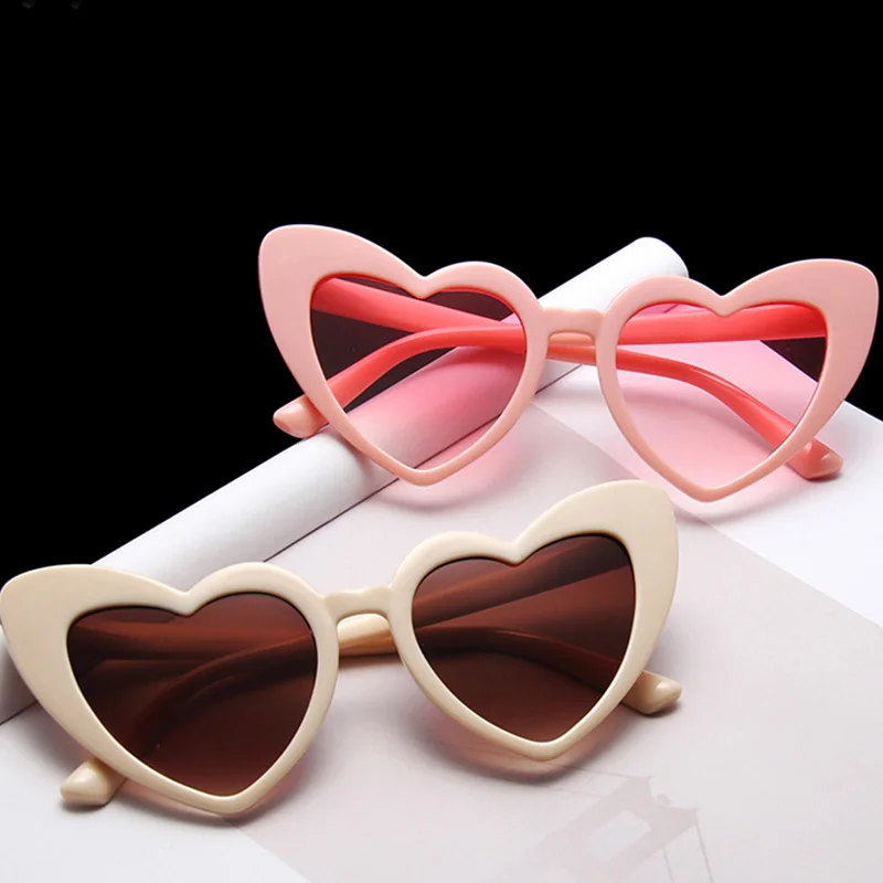 

Love Heart Shaped Sunglasses Women Big Frame Fashion Cute Sexy Retro Cat Eye Vintage Sun Glasses UV400 Protection Unisex Eyewear