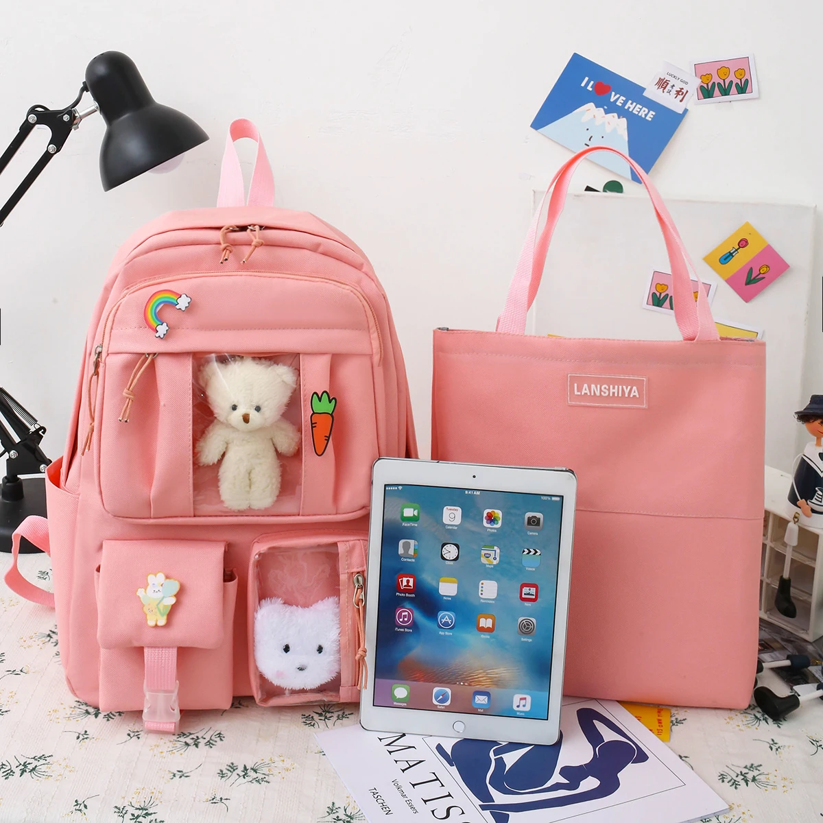 Рисунок 3 - Вместительный рюкзак для девочки-подростка