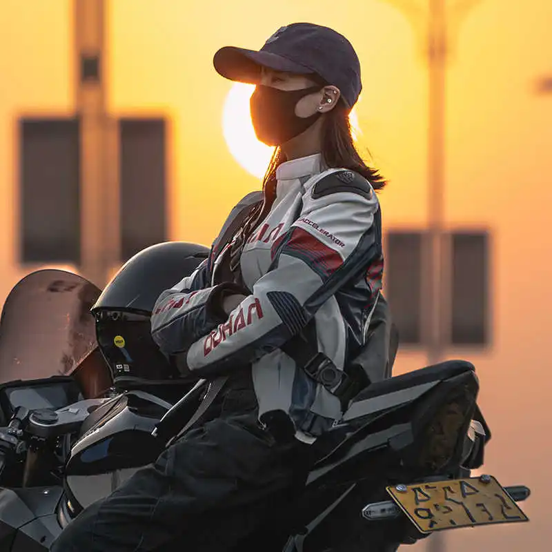 Утепленная мотоциклетная кожаная куртка ветрозащитная зимняя из искусственной