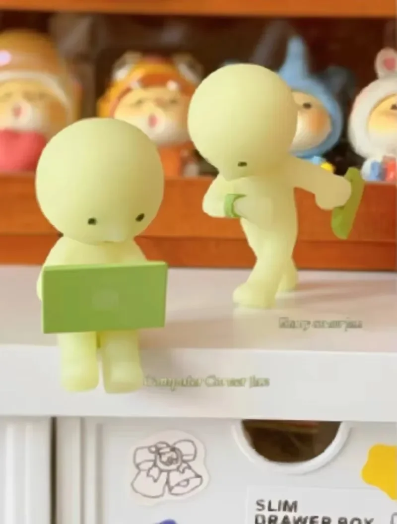 Sonny Angel Worker Ноктилюцентная зелёная фигурка