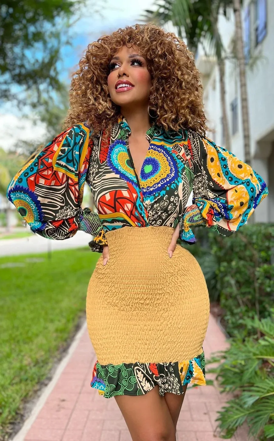 

Женское винтажное мини-платье с цветочным принтом, с оборками, V-образным вырезом и пышными рукавами