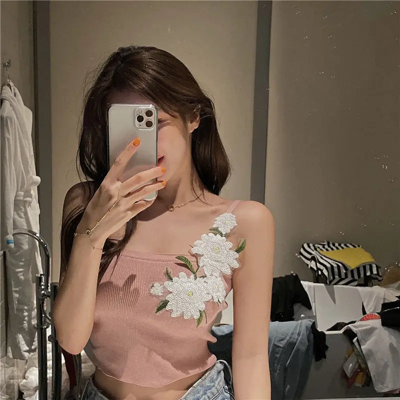 

Korean Style Summer New Sweet Little Daisy Sequins Ice Silk Undershirt Girls Inside The Small Fresh Camisole Outside Wear