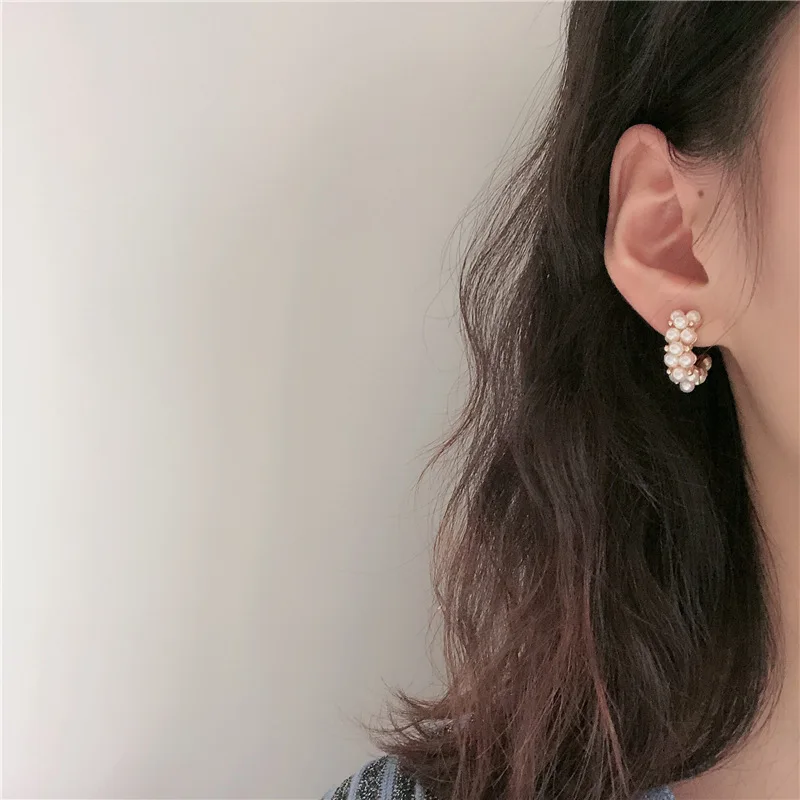 

New Geometric Semicircle Pearl Earrings Women's Small and Exquisite Stud Earrings Elegant Temperament All-match Accessories