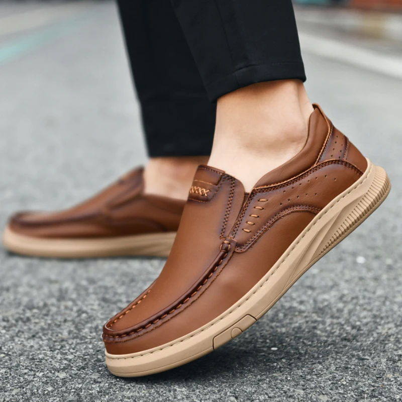 

Men Retro Loafers Spring Autumn Casual Comfortable Sneakers Round Head Shallow Mouth Driving Shoes Zapatillas Deportivas Hombre