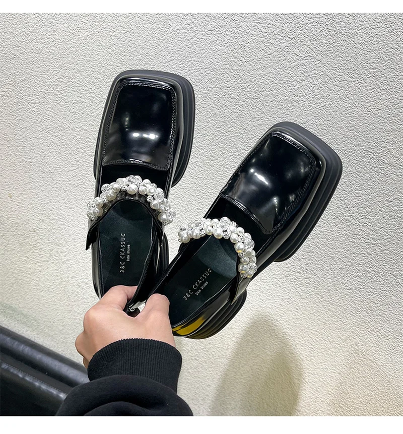 

2022 Women Flats Shoes White Rhinestones Leather Loafers Fashion Platform Casual Shoes Woman Office Lady Footwear Female Shoes