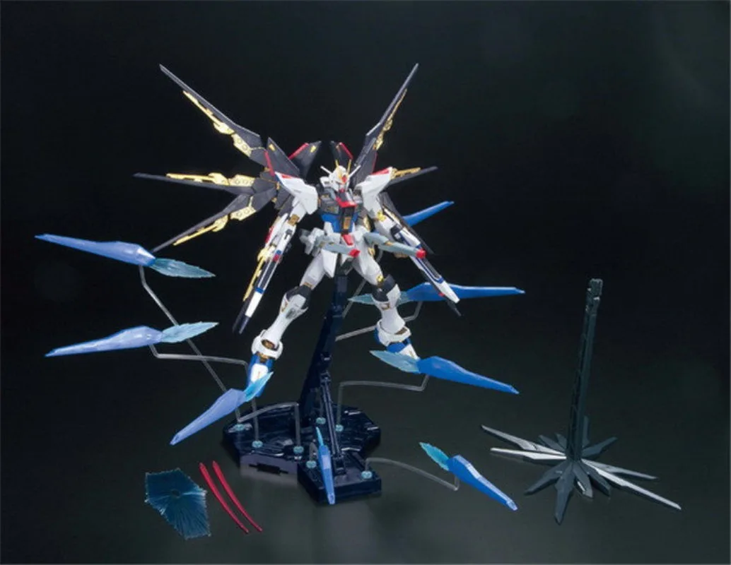 Фото BANDAI MG 1/100 ZGMF-X20A Strike Freedom Gundam Full Burst Mode Luxury Edition №2