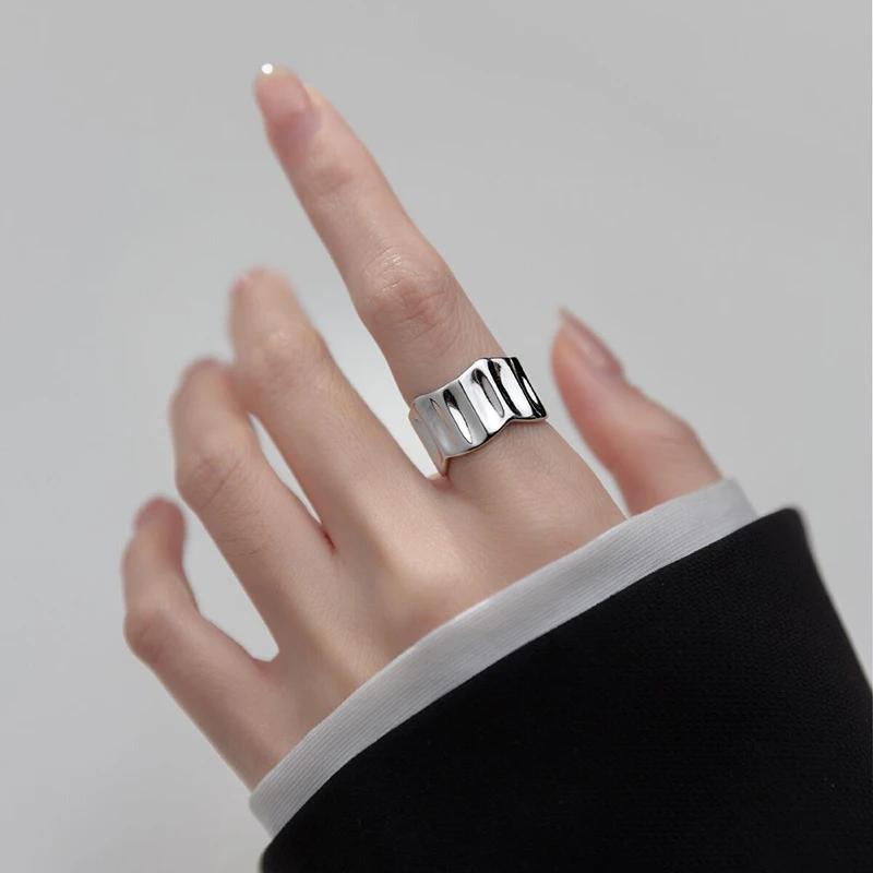 

Silver Color Wavy Chunky Geometric Irregular Adjustable Rings For Women Simple Light Luxury Hot Fashion Gril Jewelry