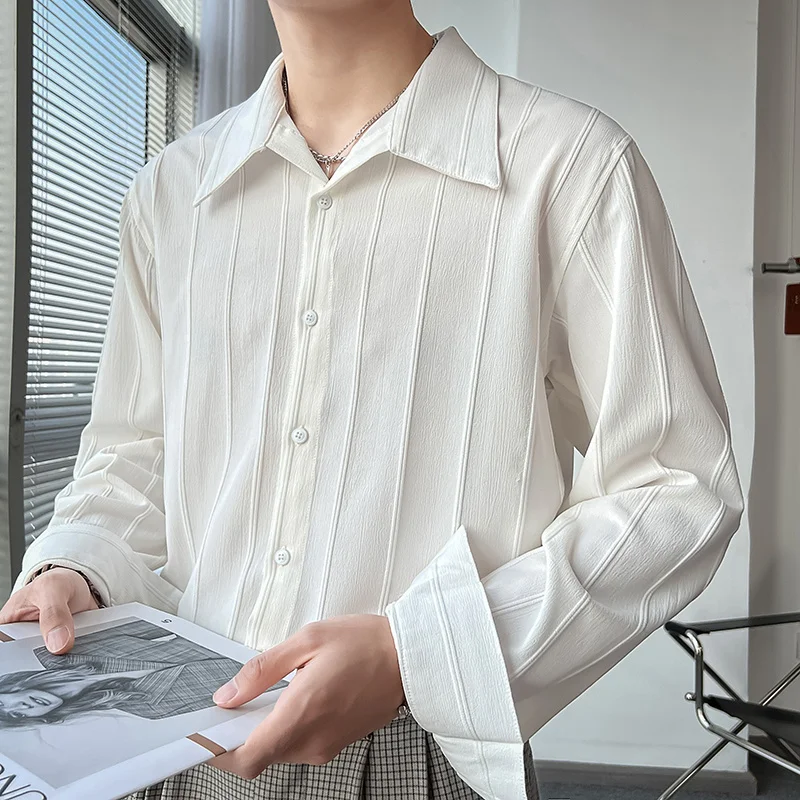 2022 Spring Black/White Shirt Men Fashion Society Mens Dress Shirt Korean Loose Long Sleeve Shirts Mens Casual Pleated Shirt