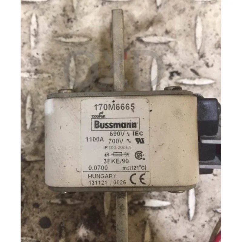 

Предохранители: 170M6667 1400A 690V (3FKE/90) / 170M6767 1400A (3FKE/115) aR