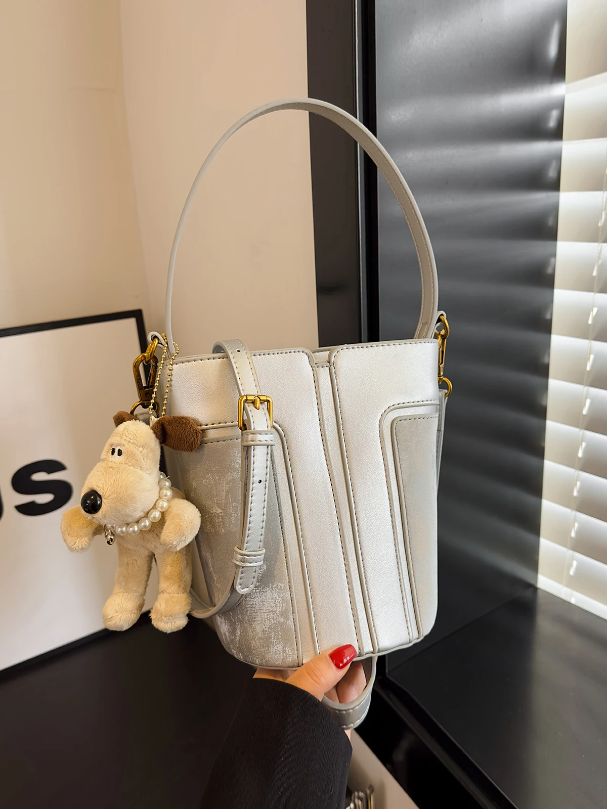 Летняя супер популярная женская сумка 2024 новая модная универсальная