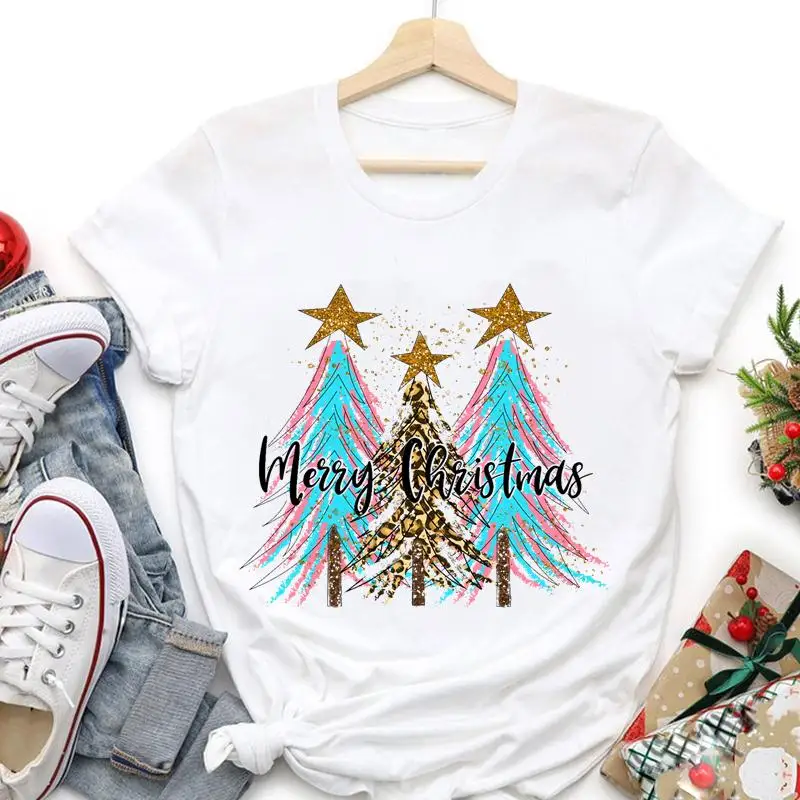 

Женская футболка в стиле 90-х с изображением звезд, рождественской и новогодней тематики