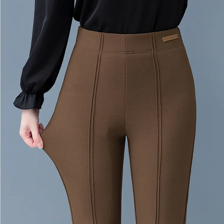 Простые темпераментные повседневные брюки с прямым рукавом микро-маркировкой