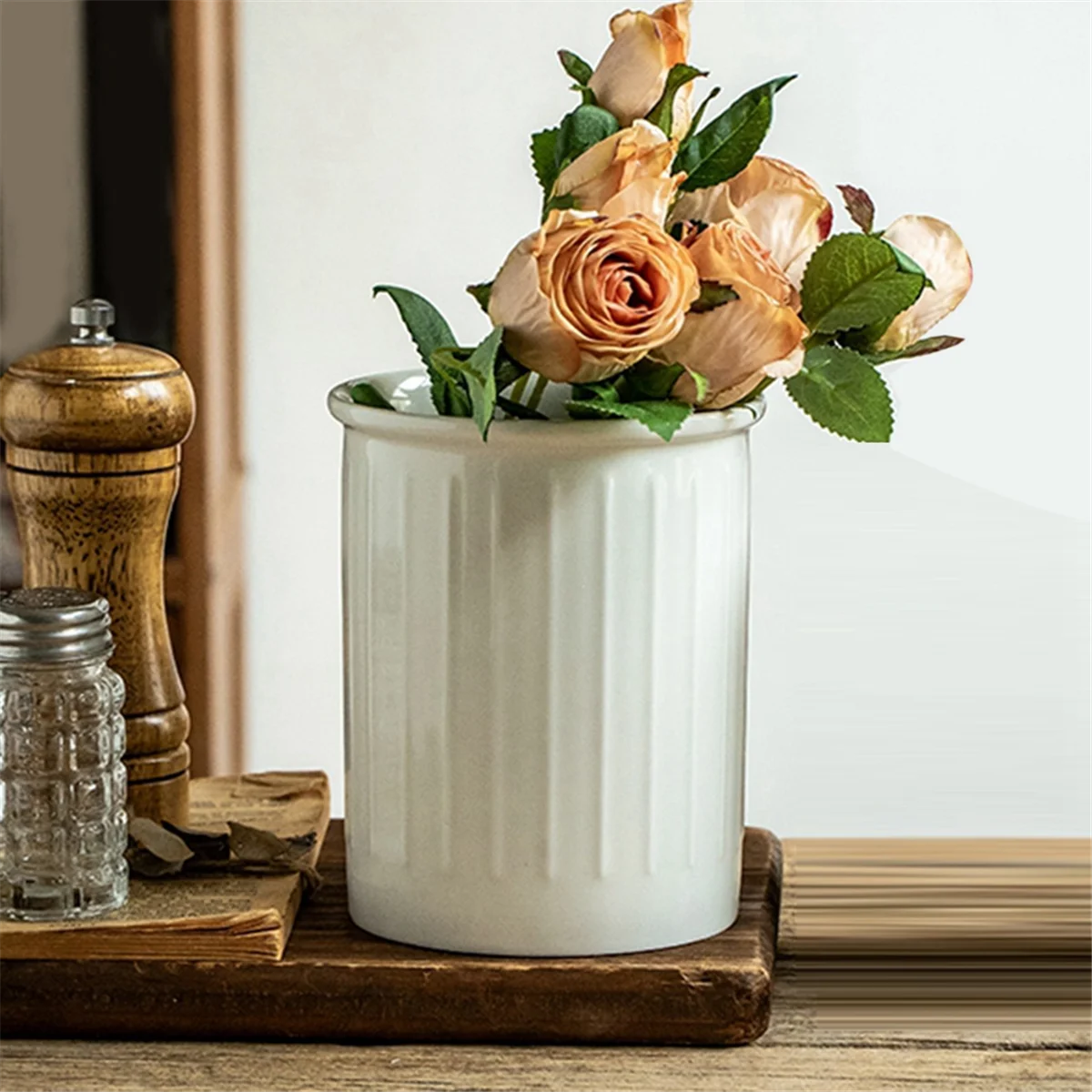 Простой рельефный белый зеркальный большой керамический кухонный нож вилка и