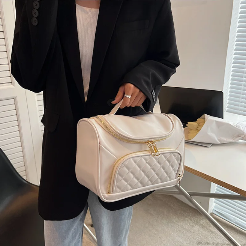 

Ручная косметичка, женская сумка большой вместимости, Новинка лета 2023, Высококачественная Женская деловая дорожная косметичка с ромбовидным узором для хранения