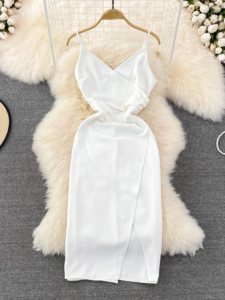 

FMFSSOM Pleated Sleeveless V-neck Split Buttock Dress Women Summer Spaghetti Strap High Street Evening Party Dresses for Female
