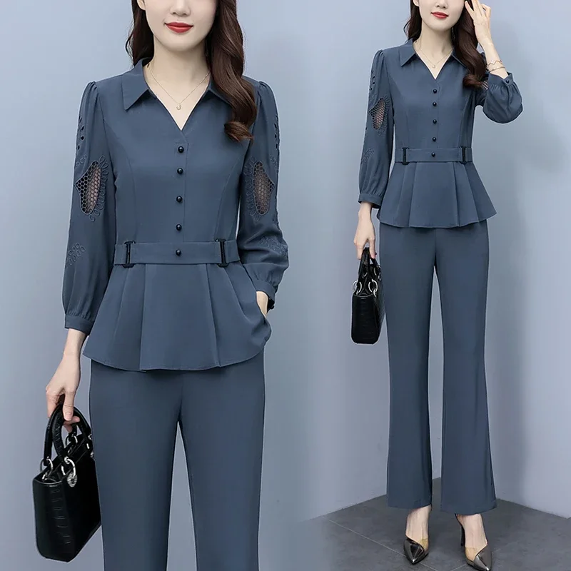 Женский брючный костюм с вышивкой элегантный офисный из двух предметов большого