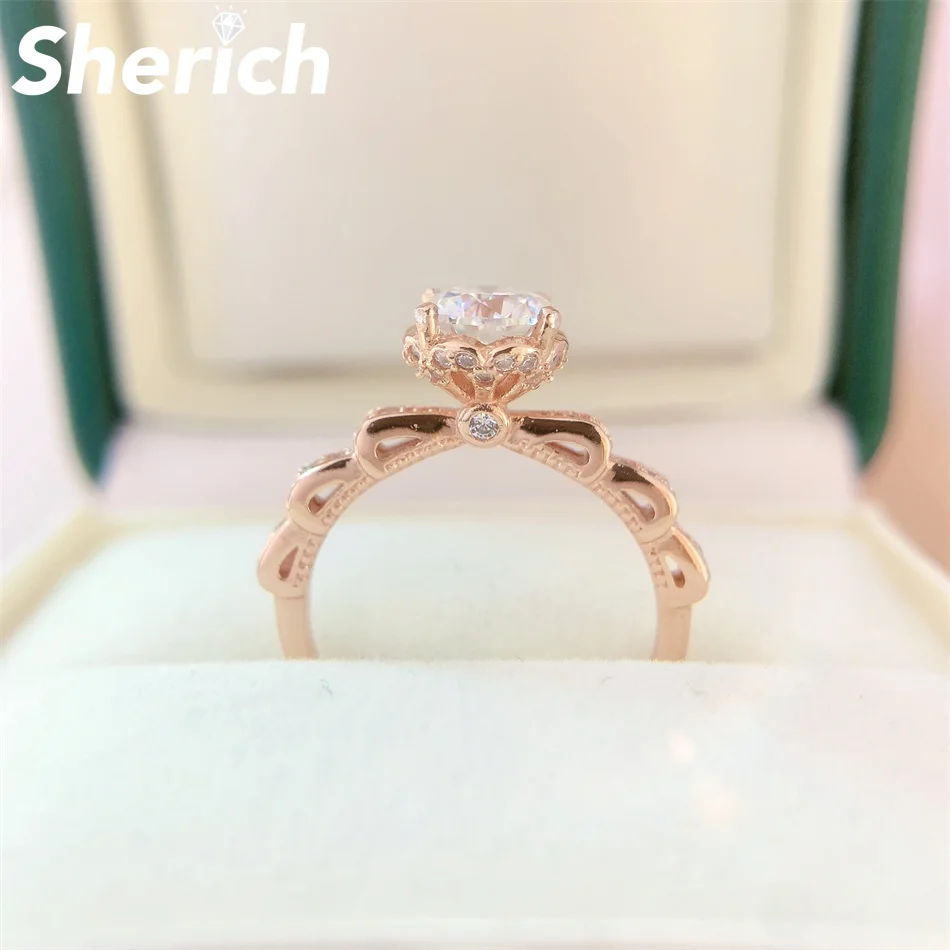 

Женское кольцо из серебра 100% пробы с муассанитом 1 карат