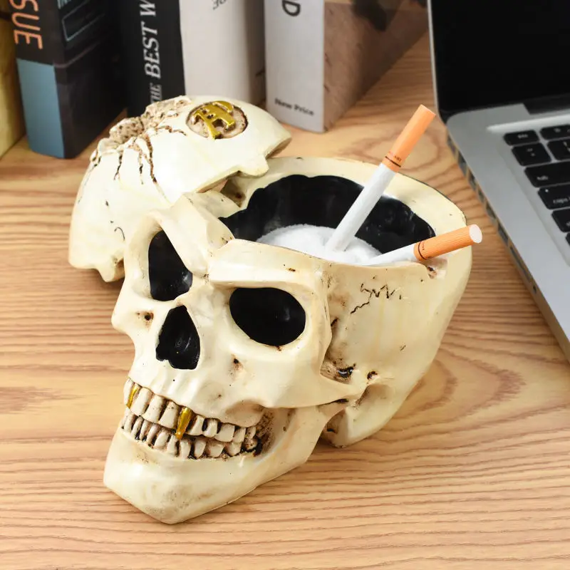 

Skull Ashtray with Cover High Value Creative Personality Large Home Living Room Bedside Gift for Boyfriend