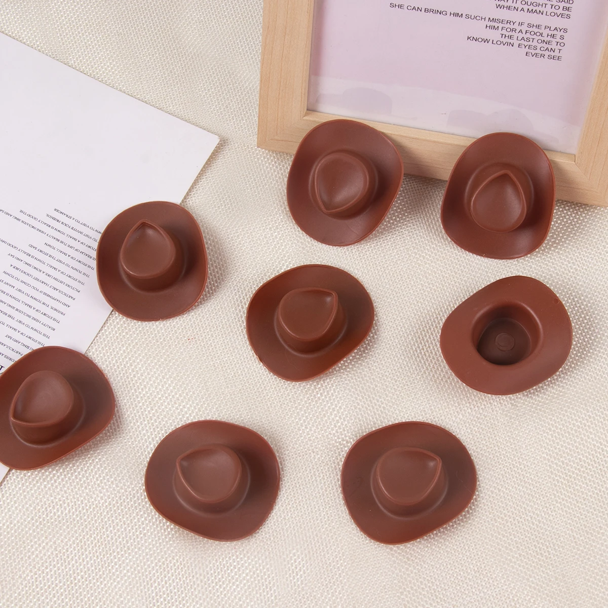 10pcs Mini Western Cowboy Hats Bachelorette Drinking Bottle Cap Hen Party Beer Hat Cupcake Decor Birthday Wine