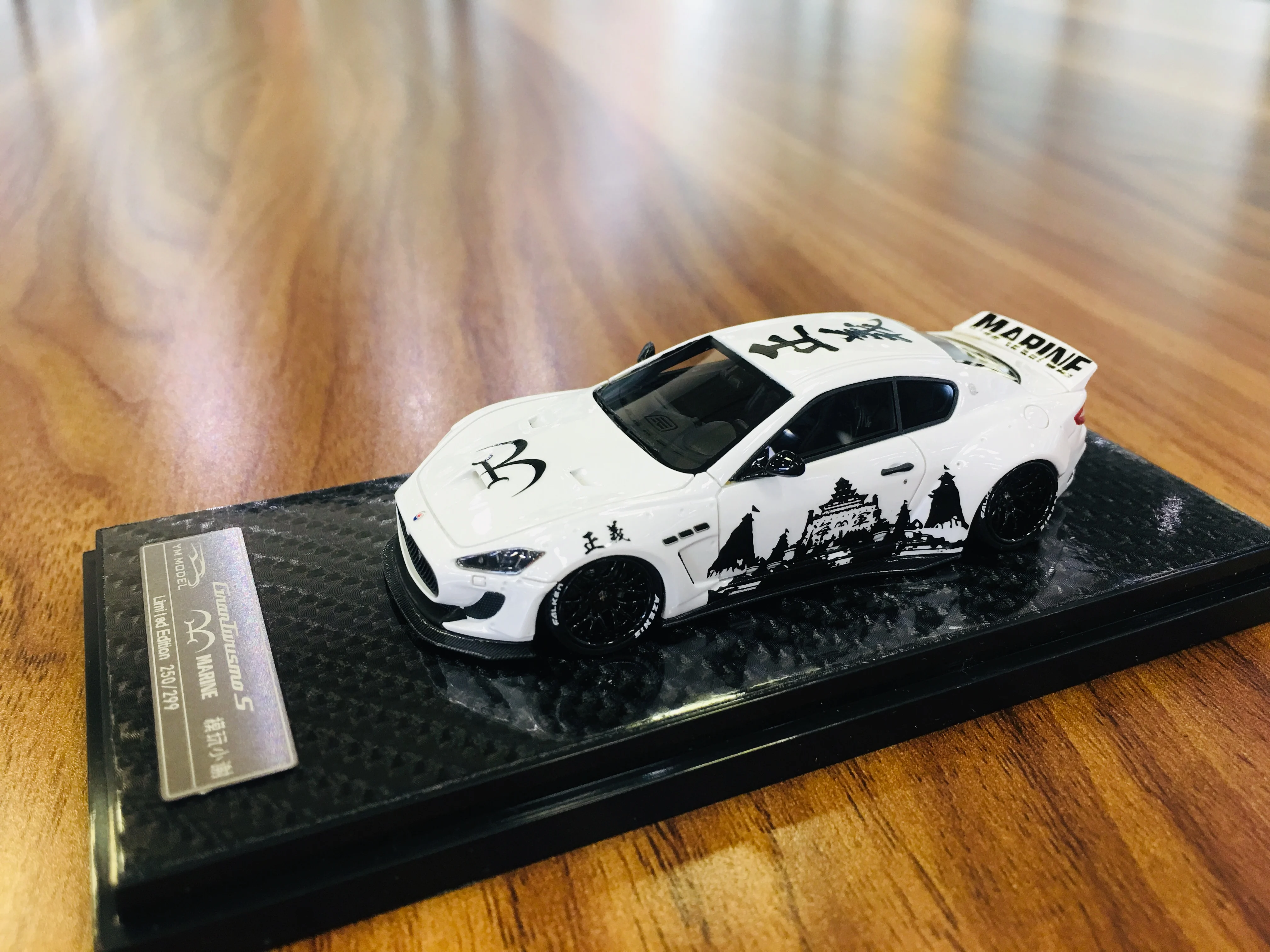 

YMmodel X One Piece Navy Painted LB Maserati 1/64 Resin Car Model Collection Ornament Gift